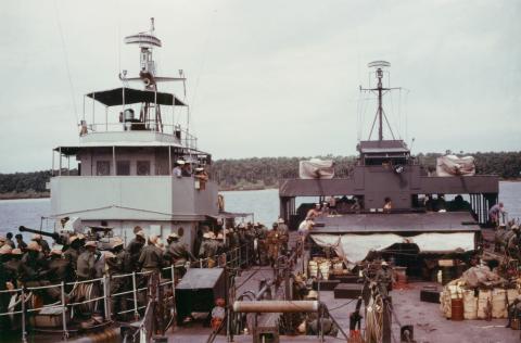 Preparativos finais na véspera da partida das tropas (Ilha de Soga, Bijagós)
